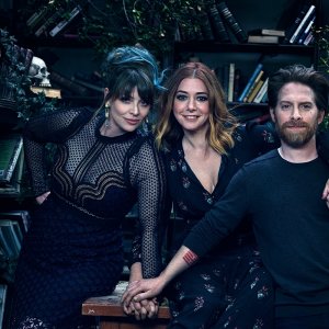 jw-ew_13-alyson-amber-seth-library.jpg