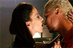 tumblr_mptm5ofM7c1rdluwro2_250.gif