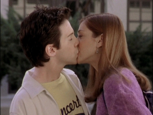 Willow-willow-rosenberg-16082627-500-375.jpg